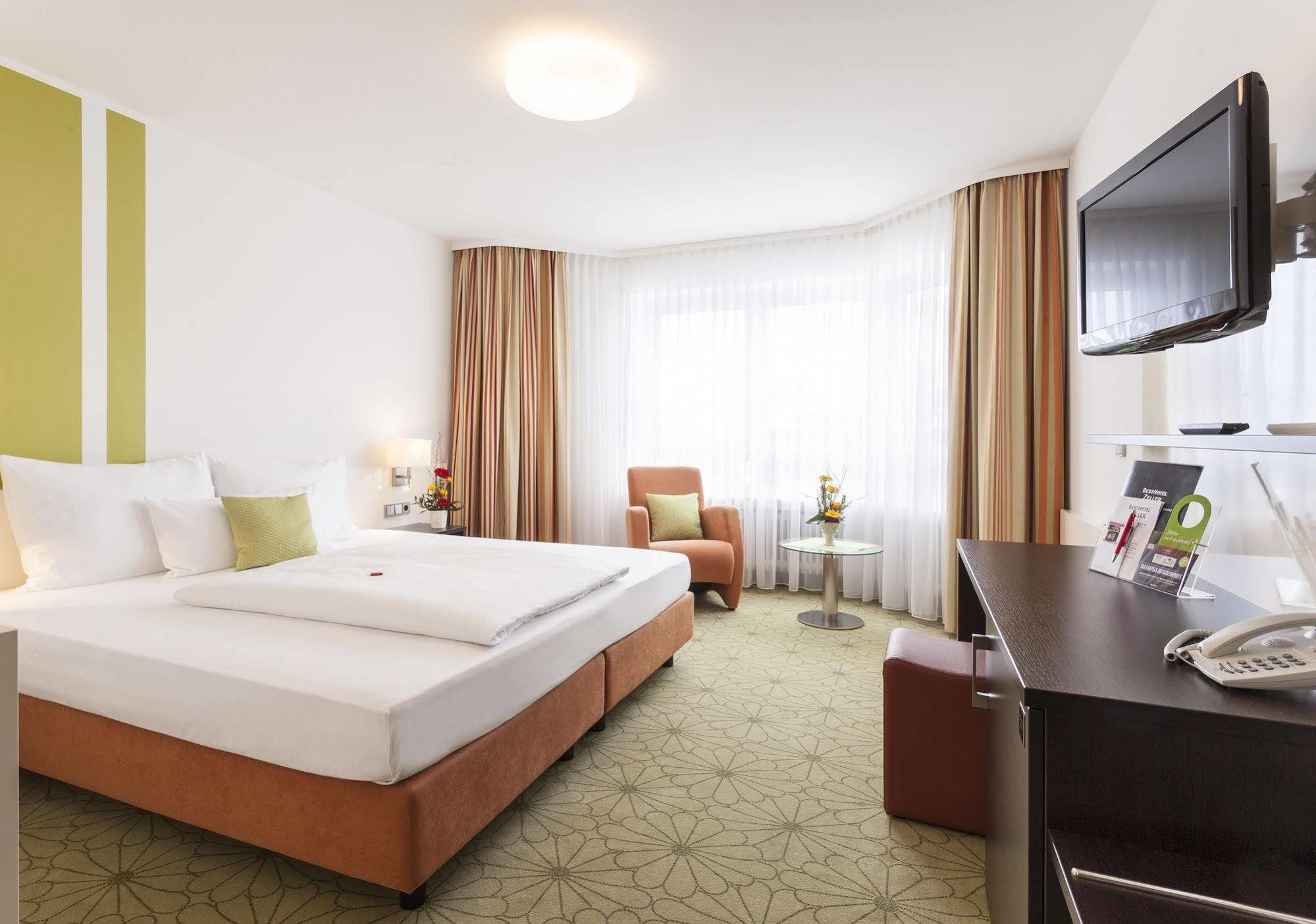 Hotel Zeller'S Quartier Königsbrunn Exteriér fotografie