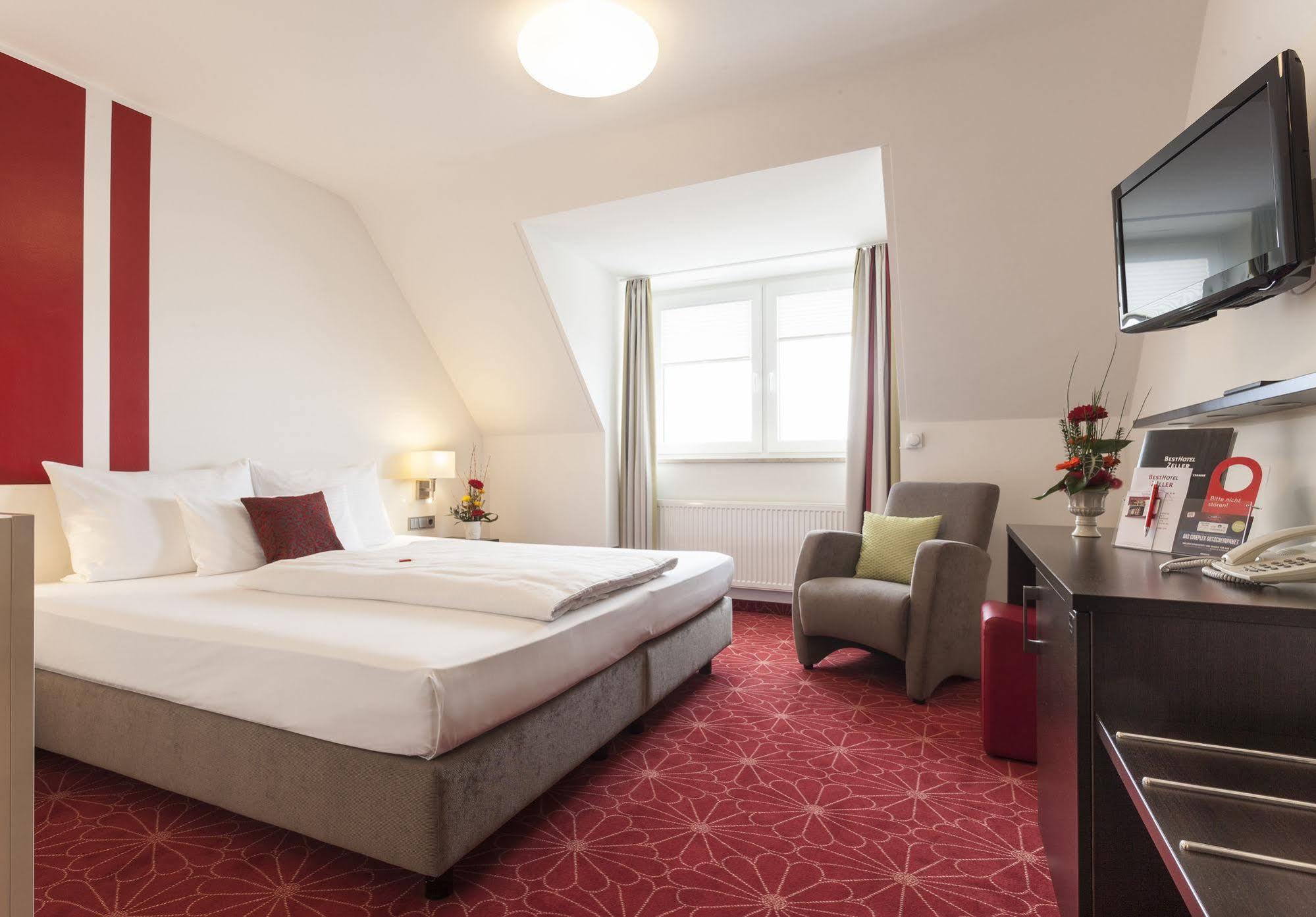 Hotel Zeller'S Quartier Königsbrunn Exteriér fotografie